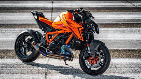 naked bike|2024 KTM 1390 SUPER DUKE R